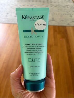 Kérastase Resistance Hair Conditioner - Teal Green